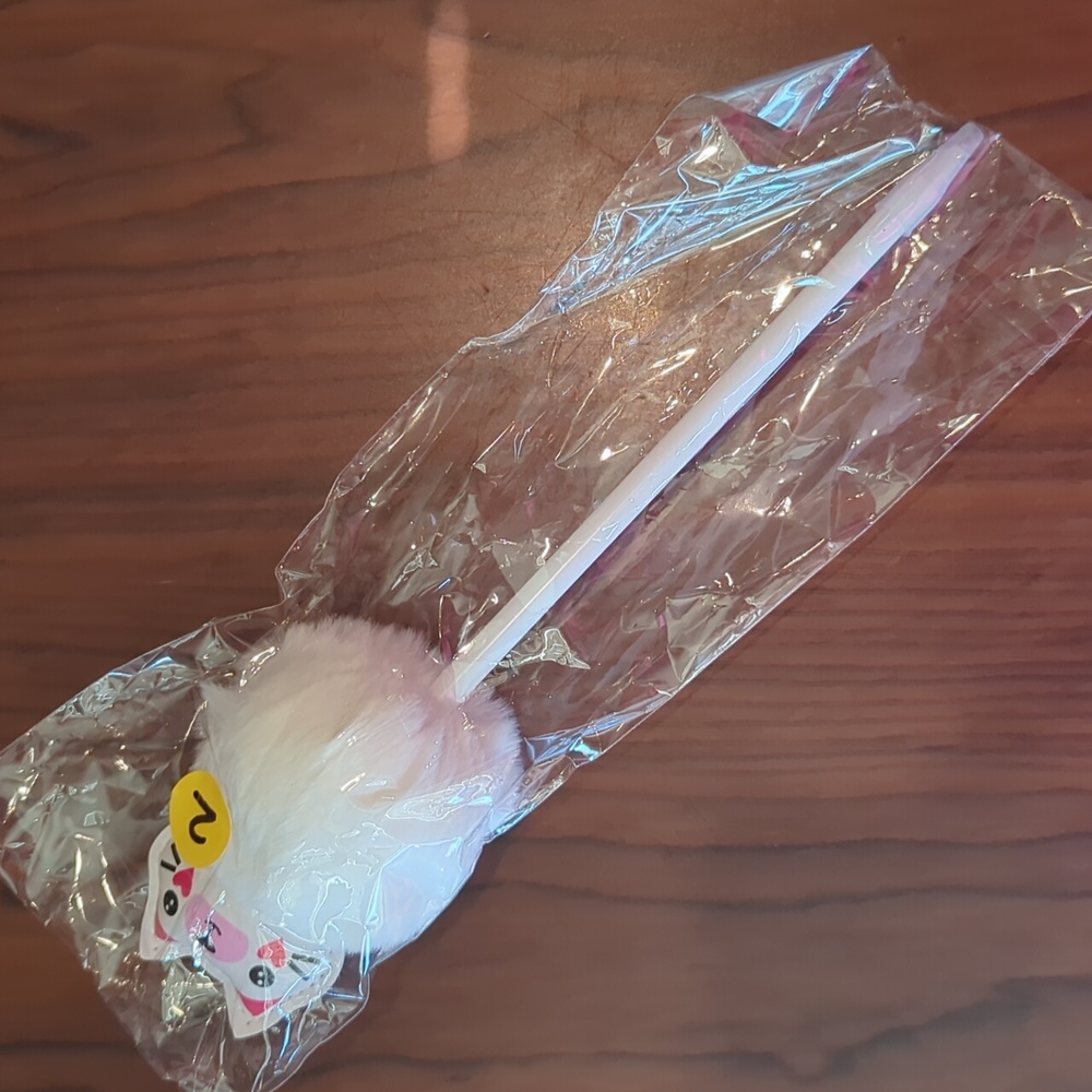 Cat Lady Box - Fluffy Puffball Cat Pen
